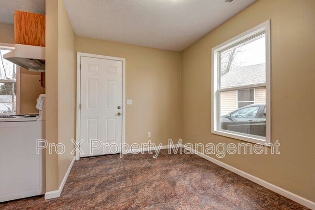 Photo - 642 N Belview Ave