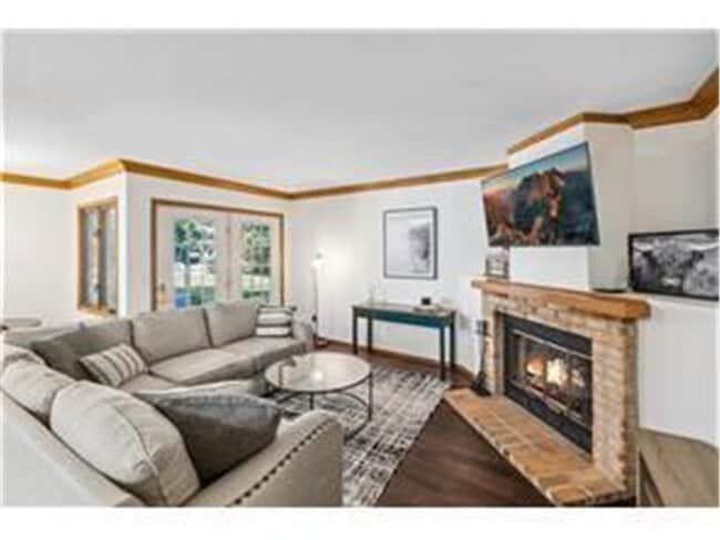 Photo - 3563 Blue Jay Way