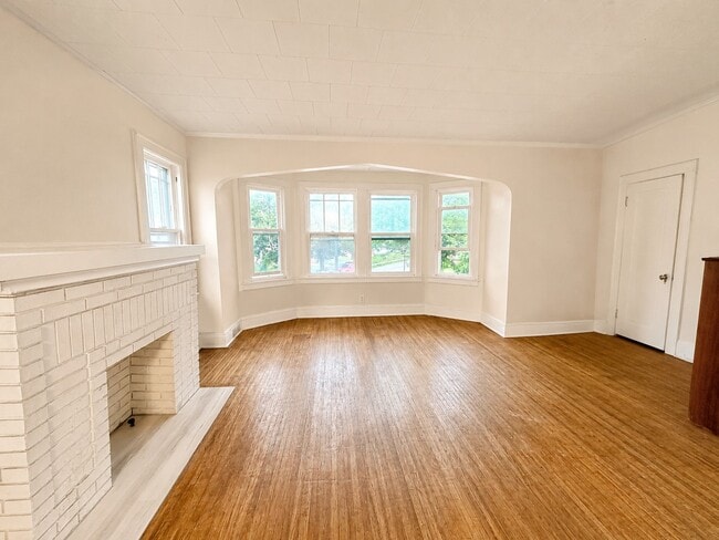 Photo - 134 Groveland St Unit Upper