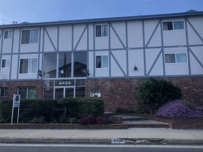 Photo - 4434 W. 135th Street,