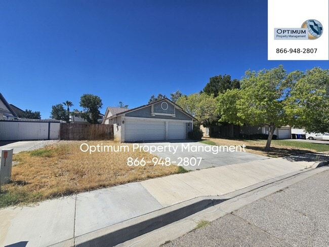 Spacious 5-Bedroom Home with 3-Car Garage - Spacious 5-Bedroom Home with 3-Car Garage