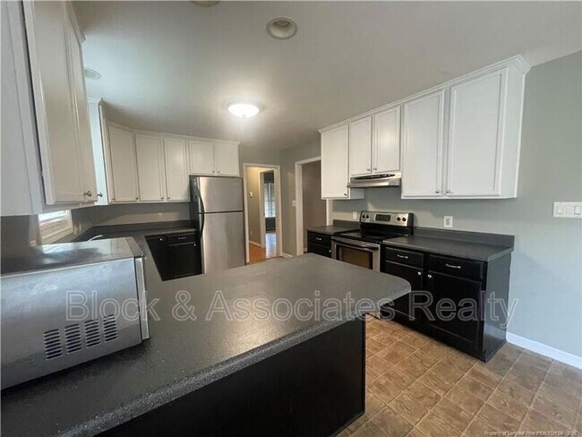 Photo - 596 E Lake Ridge Rd