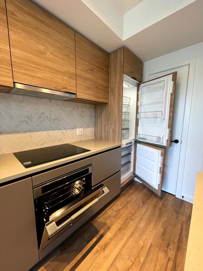 10448 University Dr Unit 505