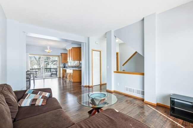 Photo - 10514 8th Ave N