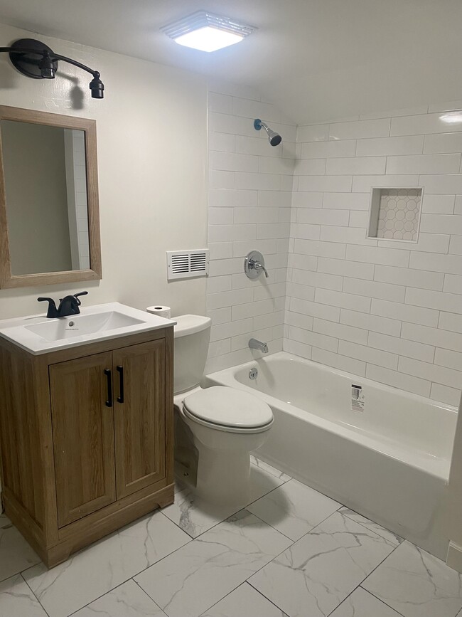 Photo - 7 Court St Unit 1