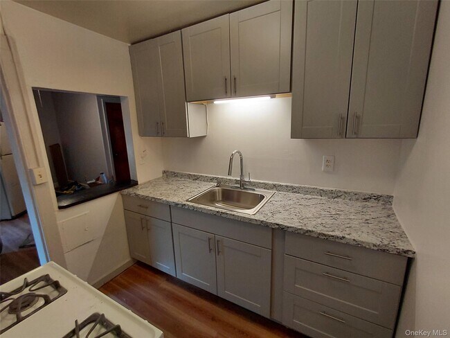 Photo - 87 W Pierpont St Unidad 4