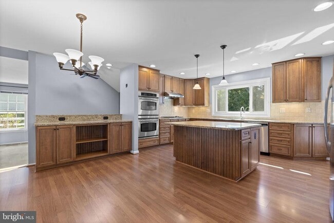 Photo - 4706 Bates Dr