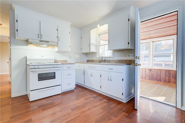 Photo - 100 Bleacker Rd