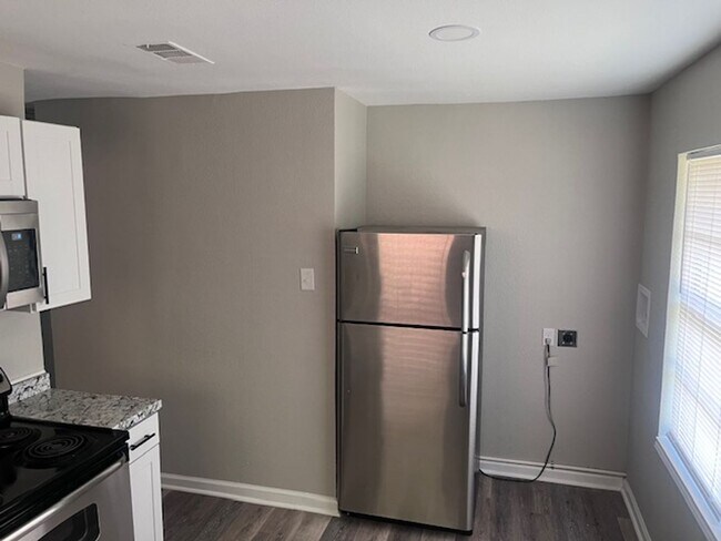 Photo - 315/317 S. Loving Ave. Unit 315