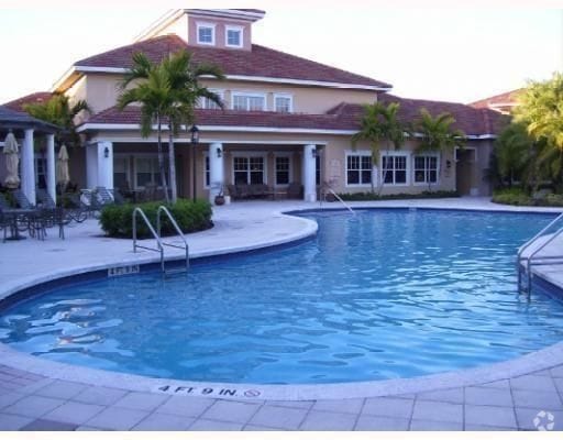 Building Photo - Large 1 bedroom Unit 202 Rental