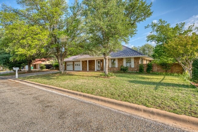 Photo - 405 E Granite St