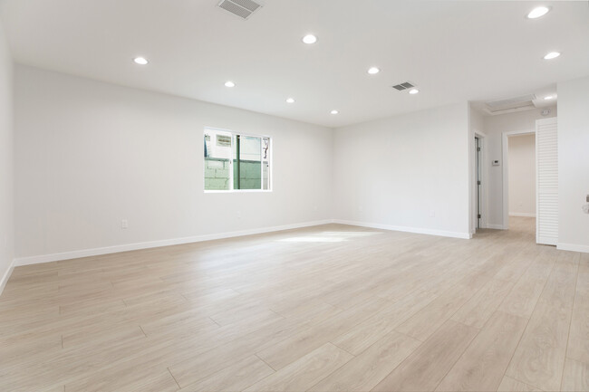 Photo - 13118 Branford St Casa