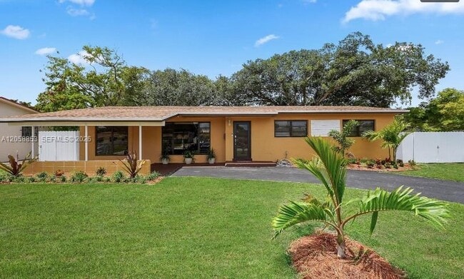 Building Photo - 941 NW 180th Terrace