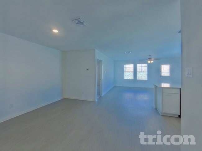 Photo - 10700 Dusty Rnch Rd