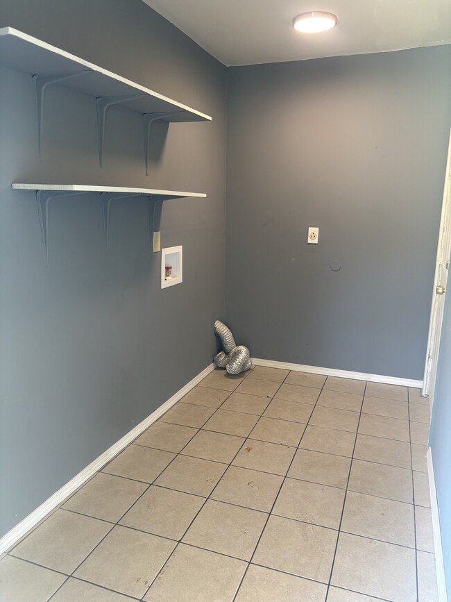 Photo - 136 Longwood Dr