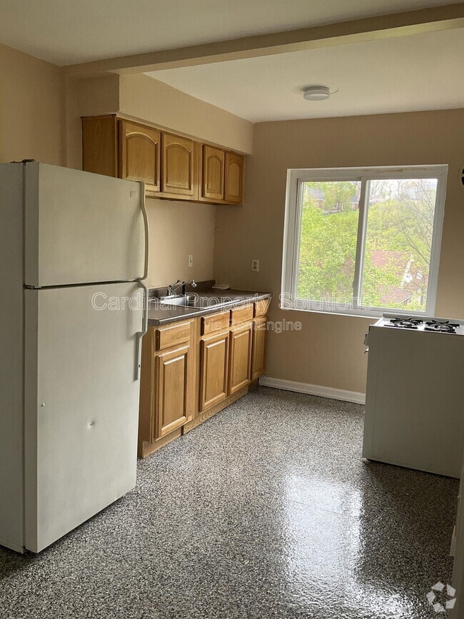 Building Photo - 126 Glenridge Pl Unit C Rental