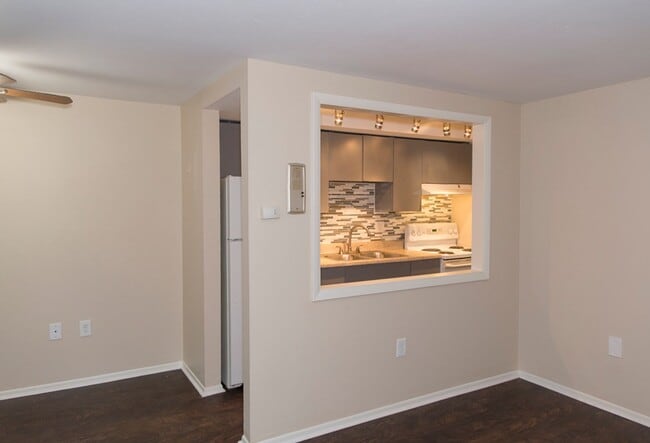 Photo - 809 N Dexter St Unit 205
