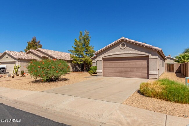 Photo - Move In Ready!  3 Bed, 2 Bath w/2 Car Garage