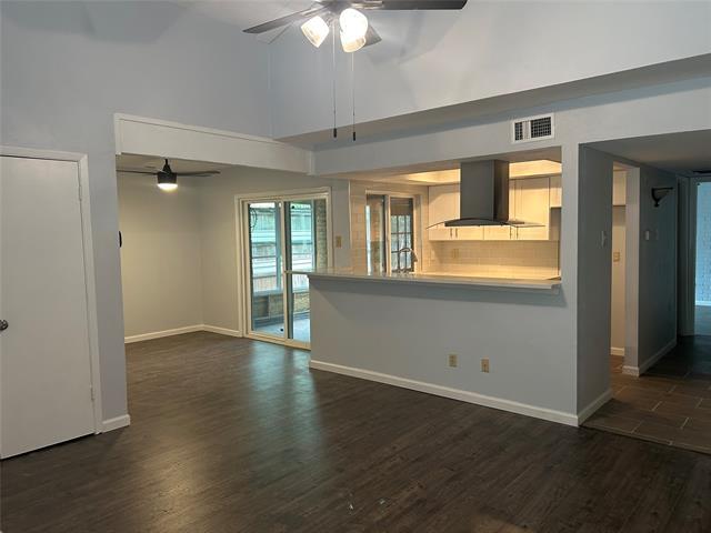 Photo - 2637 Via Cordova