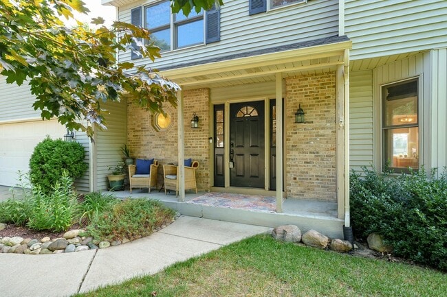 Photo - 7817 Chippewa St