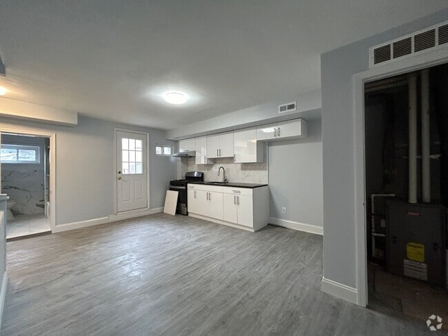 Building Photo - 915 Washington Ave Unit 2F Rental