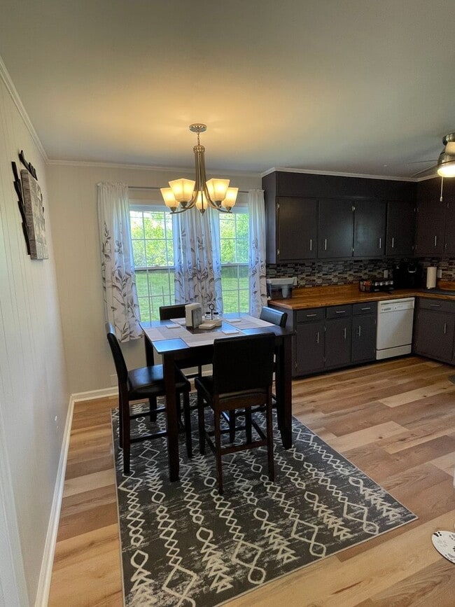 Photo - Cute country home in Lewisburg