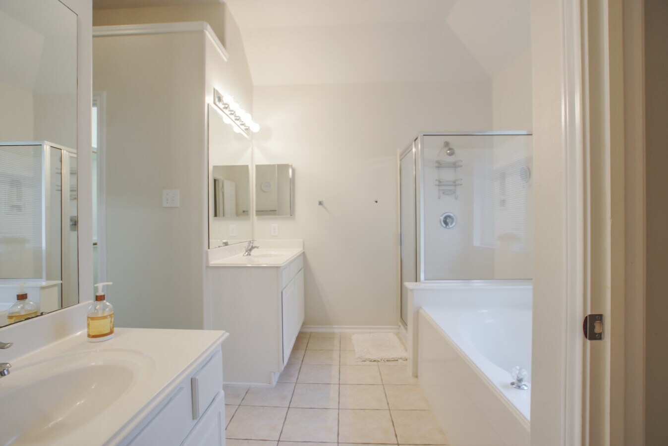 Photo - 3 N Queenscliff Cir