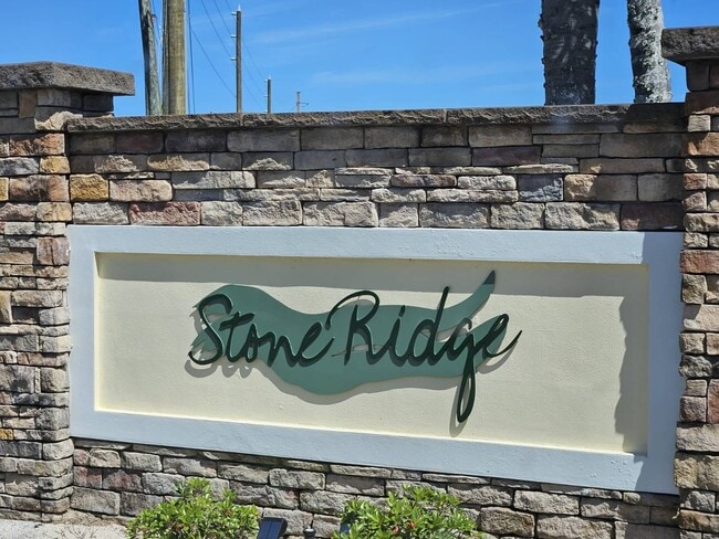 Photo - 1848 Grand Ridge St