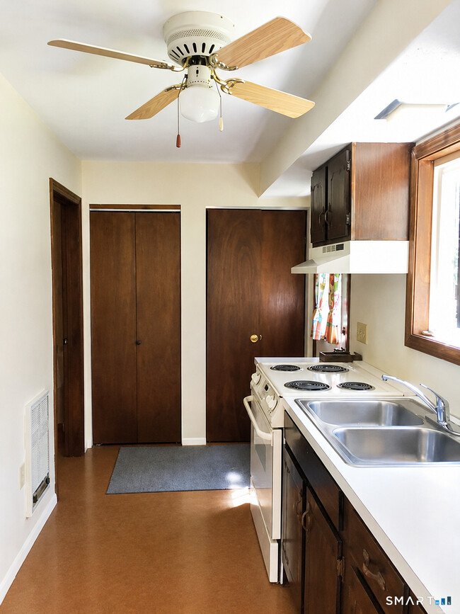 Photo - 347 Fox Rd