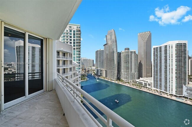 Building Photo - 888 Brickell Key Dr Unit 2912 Rental