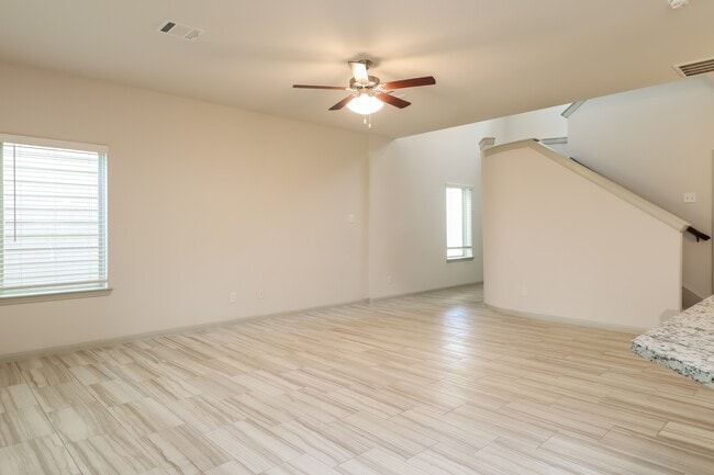 Photo - 7923 Fijian Cypress Dr