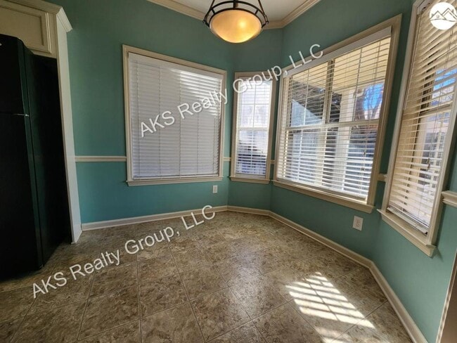 Photo - 104 Lantana Cir