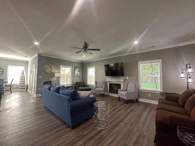Photo - 225 Winding Creek Way