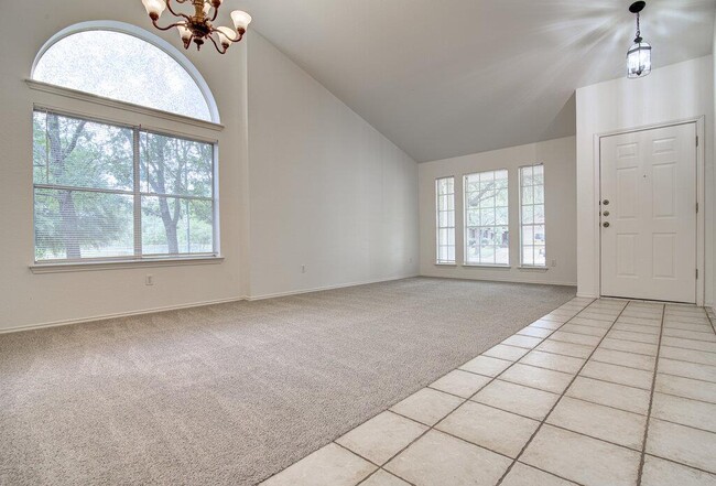 Photo - 4300 Companeros Way