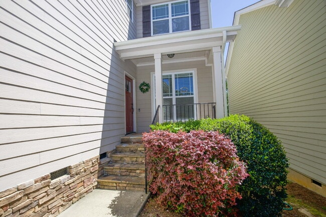 "Spacious 4-Bedroom, 2.5 Bath Gem with Law... - "Spacious 4-Bedroom, 2.5 Bath Gem with Law... Apartment