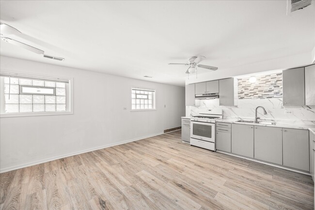 Photo - 13313 S Eberhart Ave