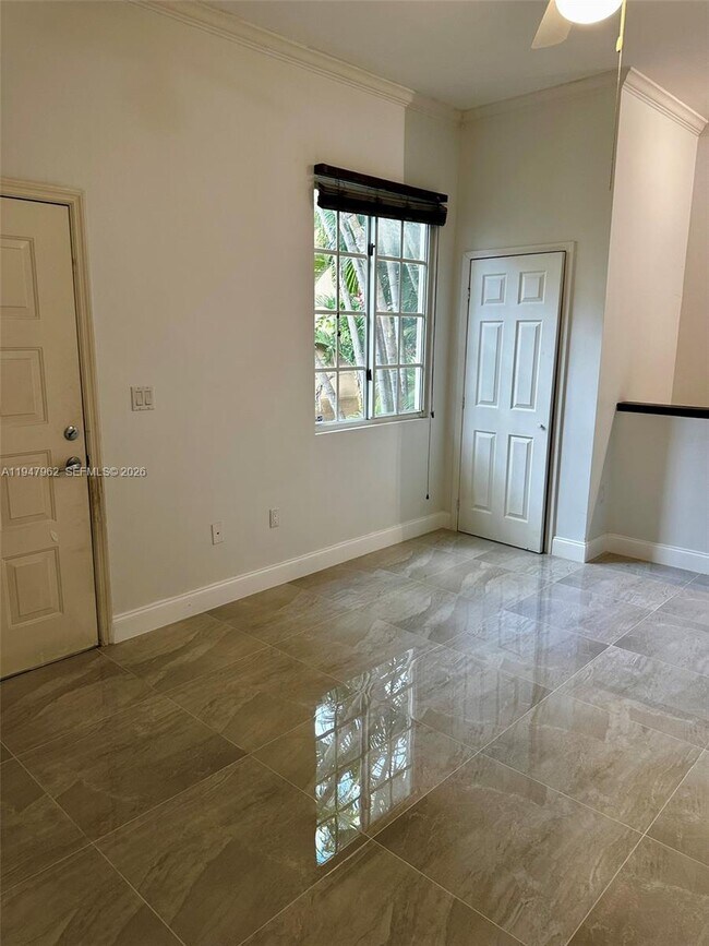 Photo - 2941 NE 185th St