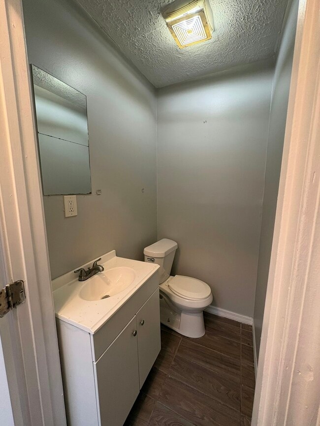 Photo - 1161 Ira St SW