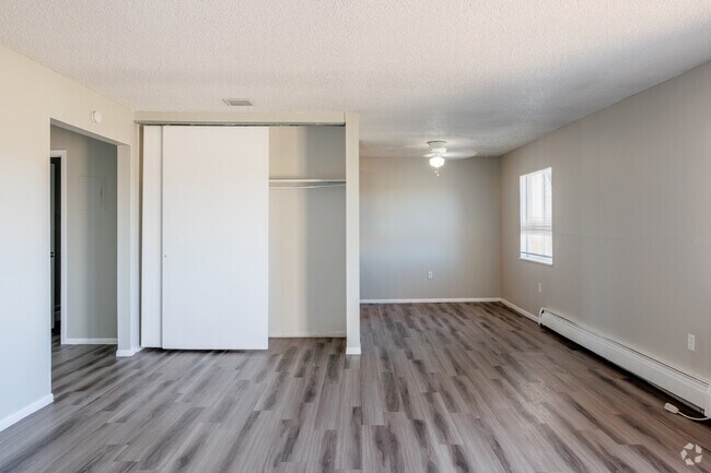 2BR, 1BA - 860SF - Fitzsimons Junction