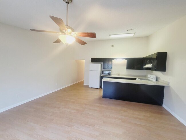 Photo - 3986 Breezee Ct