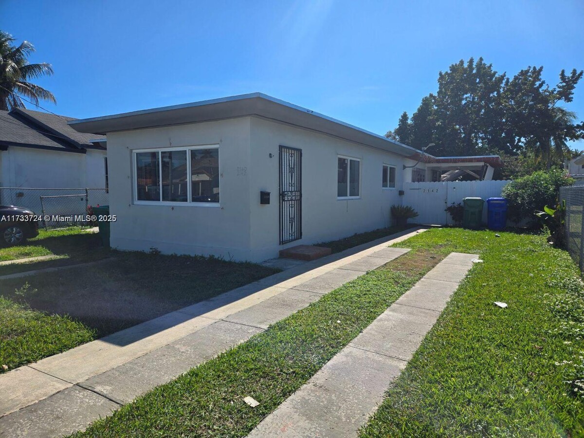 Photo - 2140 NW 27th St Casa