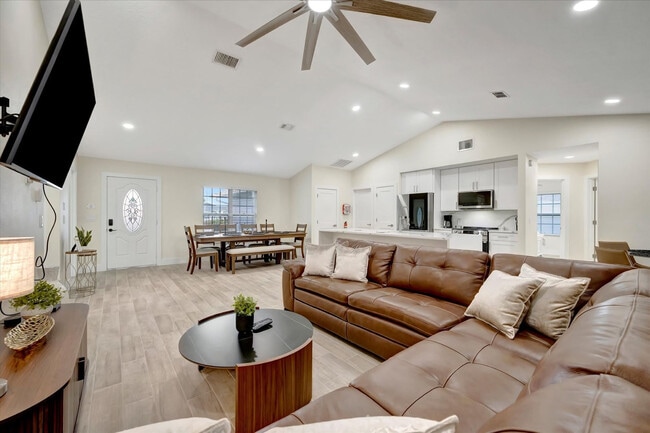 Photo - 7724 Simon Ridge Ct Unit SI ID1520116P