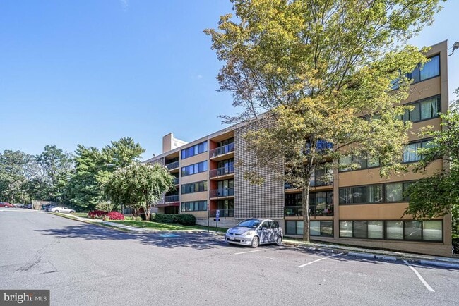 4 S Van Dorn St Unit 602
