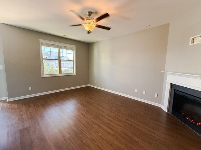 Photo - 268 Chatfield Dr.