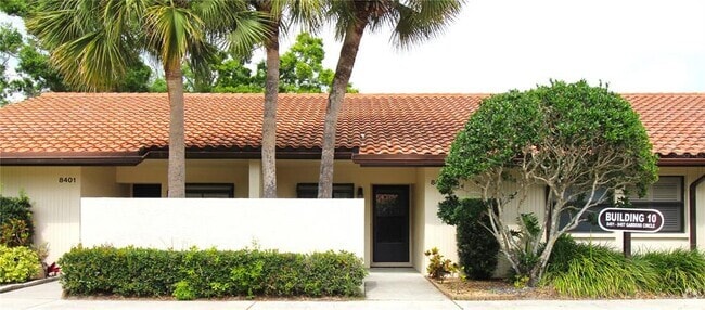 Building Photo - 8403 Gardens Cir Rental
