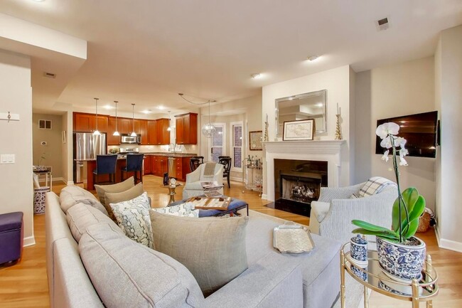 Photo - 1529 N Mohawk St