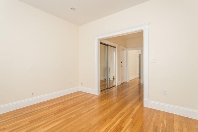 12 Elko St