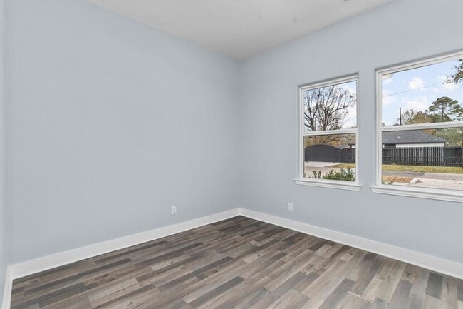 Photo - 1010 Junell St