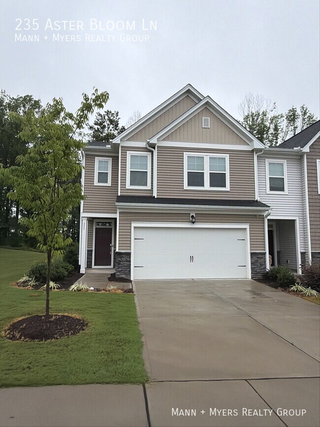 Photo - 235 Aster Bloom Ln