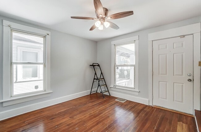 Photo - Two Bed, One Bath in Dayton!